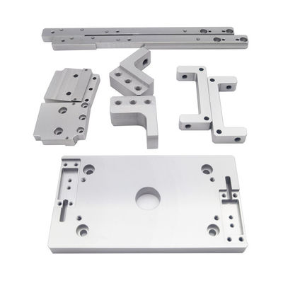 Bom preço Partes de fabricação CNC de cores personalizadas para a produção de acessórios de motocicletas on-line