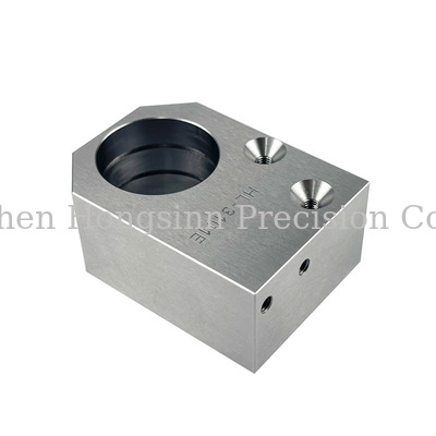 Bom preço Porcas e Parafusos de Aço Inoxidável Resistentes à Corrosão com Peças Usinadas CNC Personalizadas de Alta Precisão On-line
